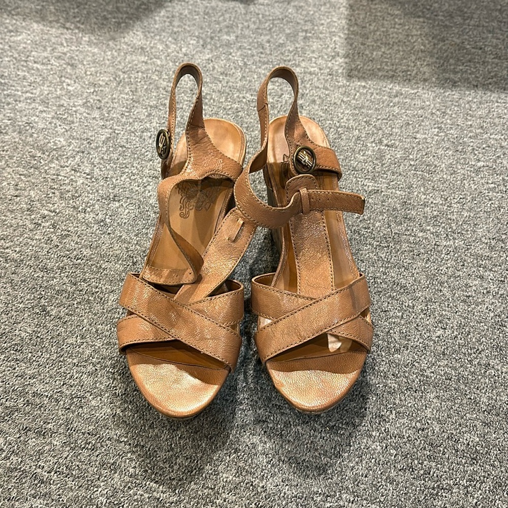 Size 9 wedge shoes.